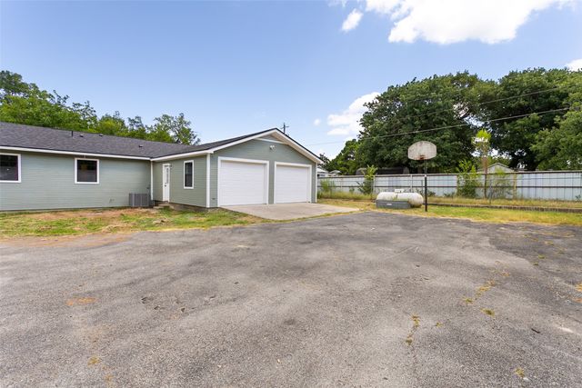 1346 S Reno Road, Reno, TX 76082