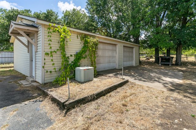 1346 S Reno Road, Reno, TX 76082
