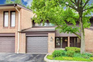 1828 Wildberry Drive B, Glenview, IL 60025
