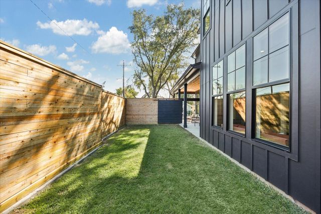 701 Ridge Street, Houston, TX 77009