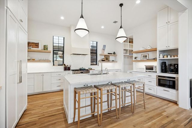 701 Ridge Street, Houston, TX 77009