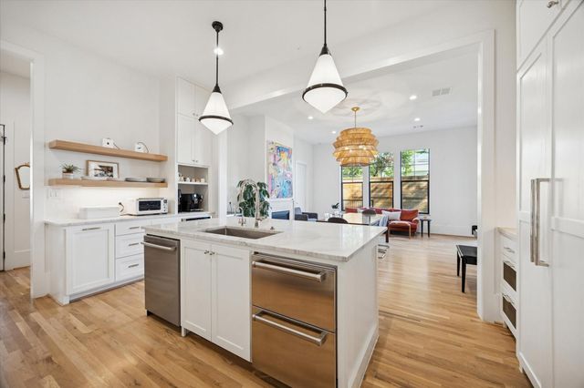 701 Ridge Street, Houston, TX 77009