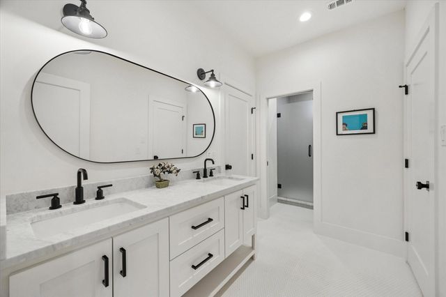 701 Ridge Street, Houston, TX 77009