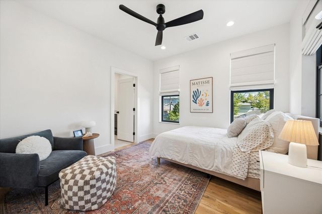 701 Ridge Street, Houston, TX 77009