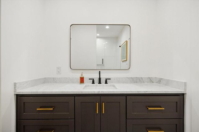 701 Ridge Street, Houston, TX 77009