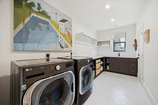 701 Ridge Street, Houston, TX 77009