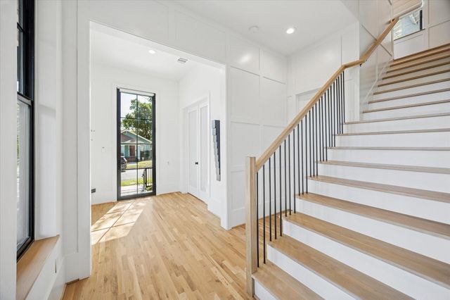 701 Ridge Street, Houston, TX 77009