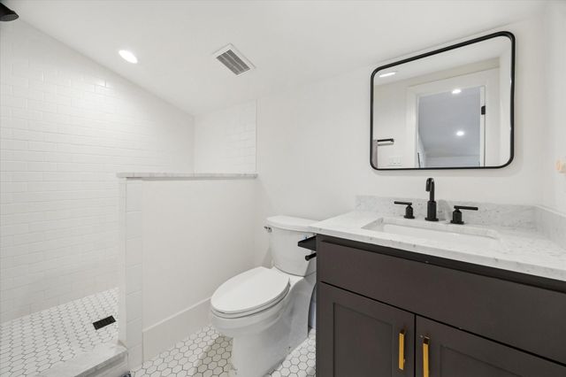 701 Ridge Street, Houston, TX 77009