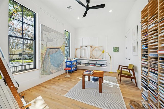 701 Ridge Street, Houston, TX 77009