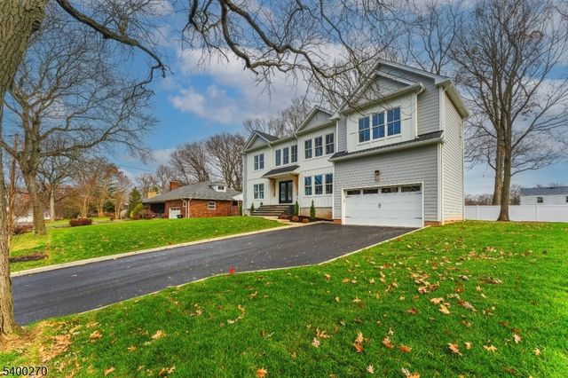 27 Stemmer Dr, Clark Twp., NJ 07066
