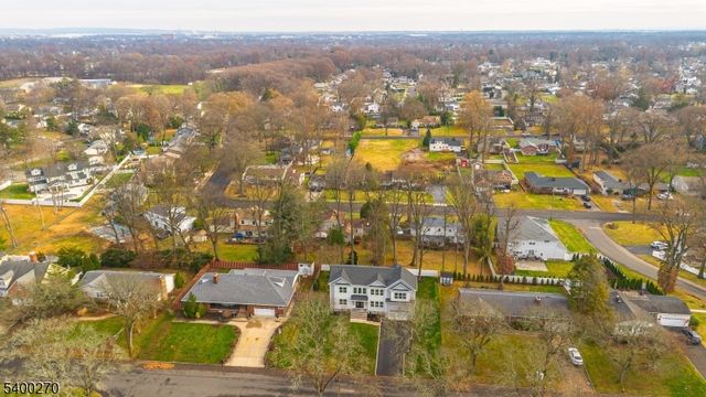 27 Stemmer Dr, Clark Twp., NJ 07066