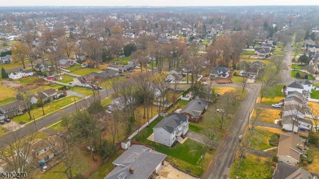 27 Stemmer Dr, Clark Twp., NJ 07066