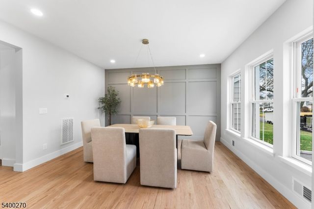 27 Stemmer Dr, Clark Twp., NJ 07066