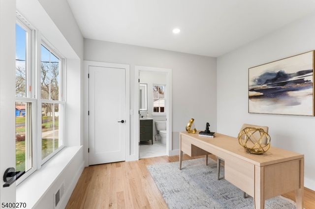 27 Stemmer Dr, Clark Twp., NJ 07066