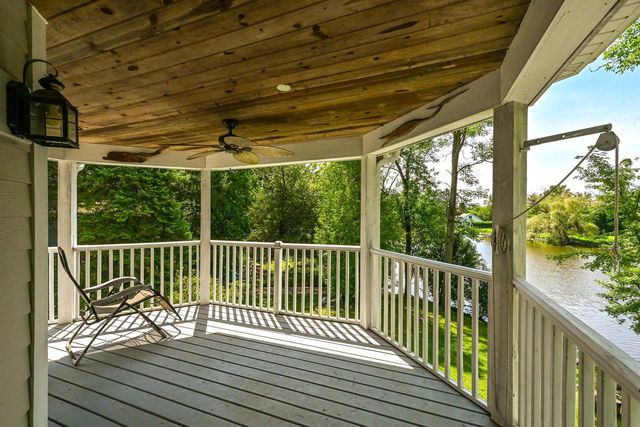 12659 N East Shoreland DRIVE, Mequon, WI 53092