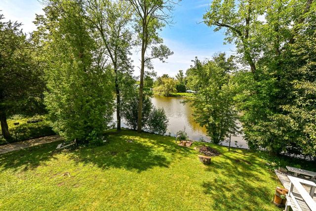 12659 N East Shoreland DRIVE, Mequon, WI 53092