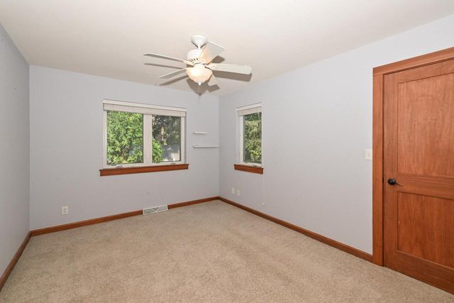 12659 N East Shoreland DRIVE, Mequon, WI 53092