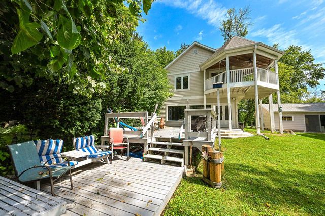 12659 N East Shoreland DRIVE, Mequon, WI 53092