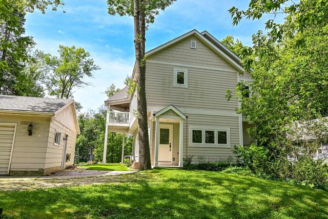 12659 N East Shoreland DRIVE, Mequon, WI 53092