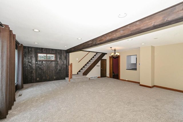 12659 N East Shoreland DRIVE, Mequon, WI 53092