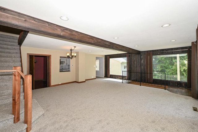 12659 N East Shoreland DRIVE, Mequon, WI 53092