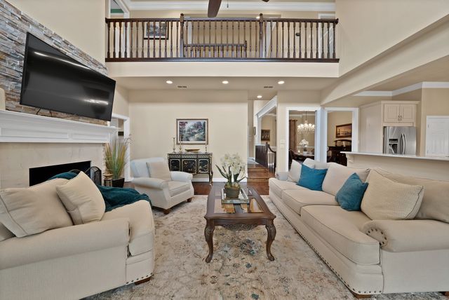 803 Riviera Drive, Mansfield, TX 76063