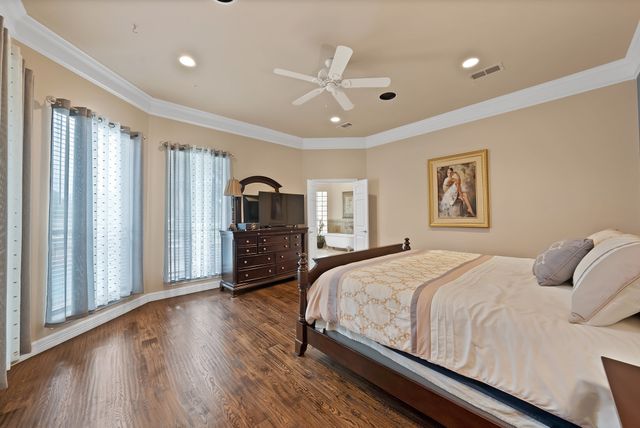803 Riviera Drive, Mansfield, TX 76063