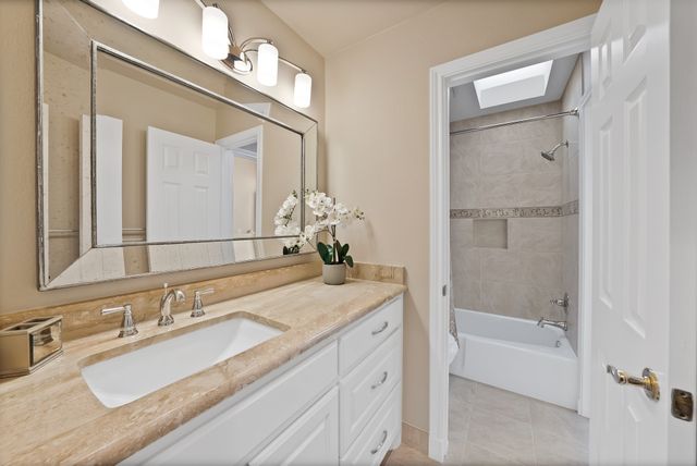 803 Riviera Drive, Mansfield, TX 76063