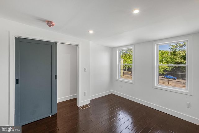 325 W LORRAINE AVE, Baltimore, MD 21211