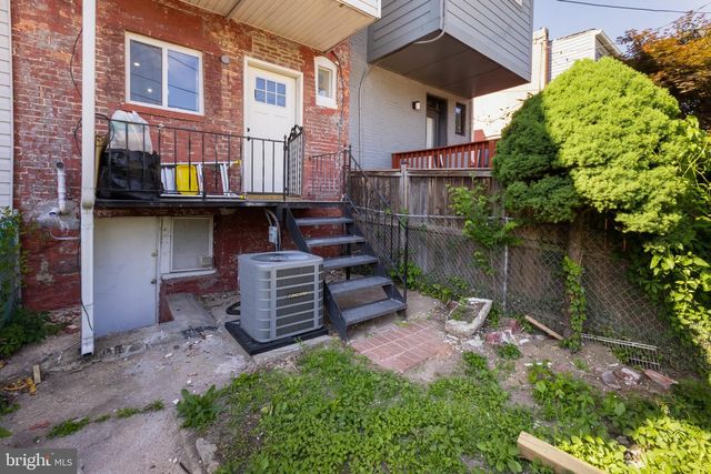 325 W LORRAINE AVE, Baltimore, MD 21211