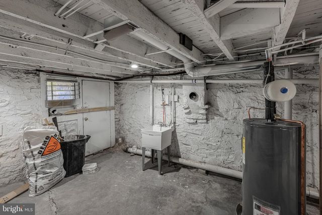 325 W LORRAINE AVE, Baltimore, MD 21211