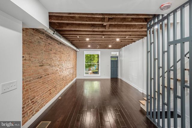 325 W LORRAINE AVE, Baltimore, MD 21211