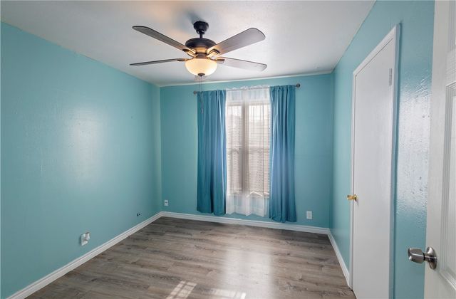 1530 Wynwood Dr, Corpus Christi, TX 78415