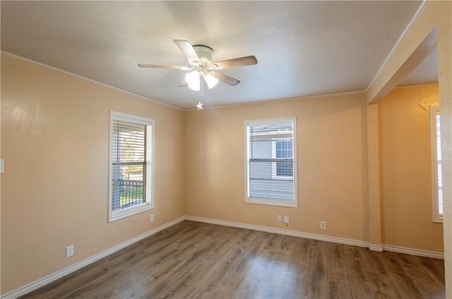 1530 Wynwood Dr, Corpus Christi, TX 78415