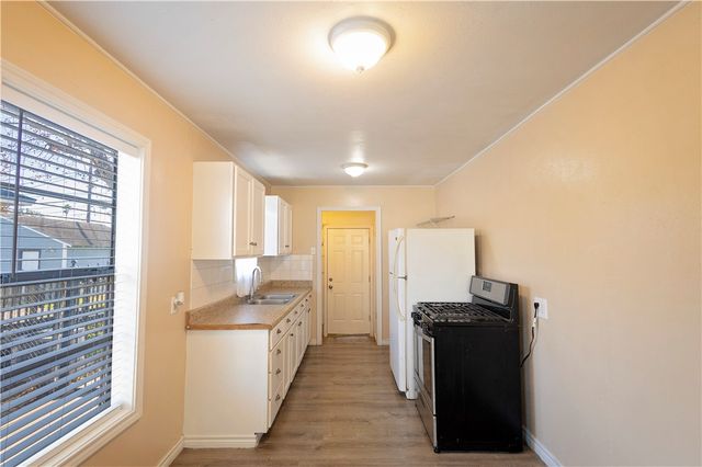 1530 Wynwood Dr, Corpus Christi, TX 78415