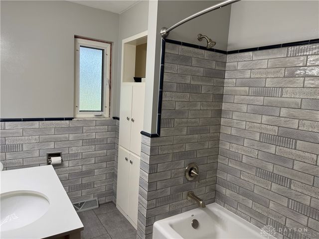 11511 Putnam Road, Englewood, OH 45322