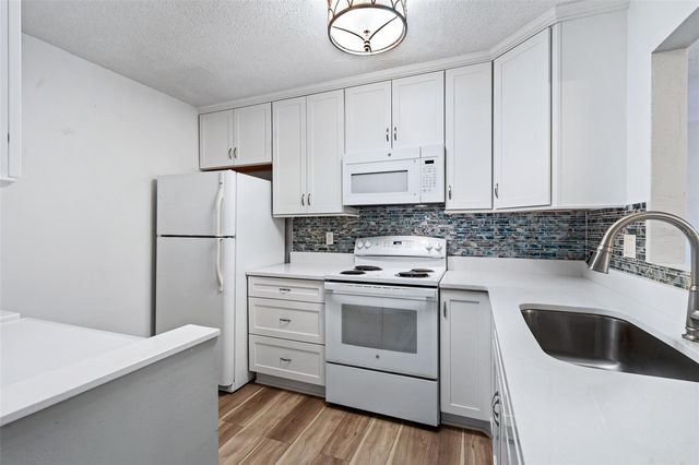 29 SUMMER TREES ROAD, Port Orange, FL 32128