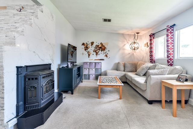 19 Ruth Drive, Framingham, MA 01701