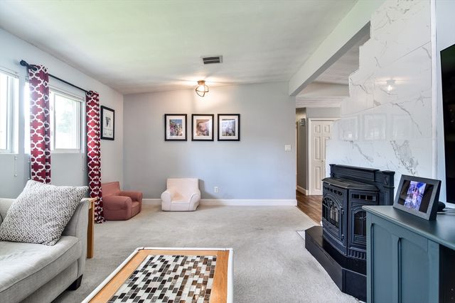 19 Ruth Drive, Framingham, MA 01701