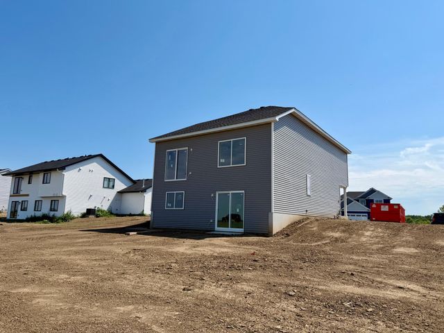 1821 Pierce Street S, Cambridge, MN 55008