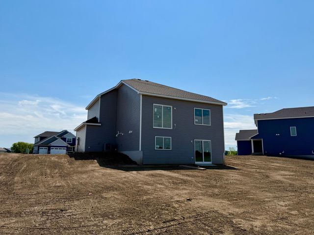 1821 Pierce Street S, Cambridge, MN 55008