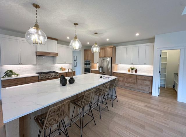 18025 100th Court N, Maple Grove, MN 55311