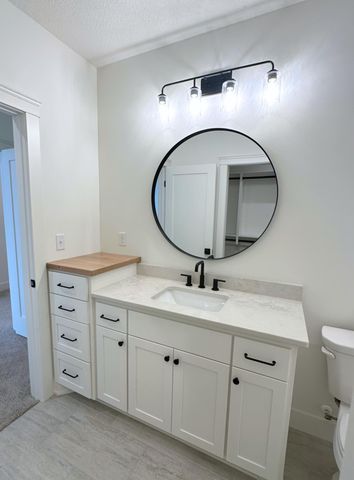 18025 100th Court N, Maple Grove, MN 55311