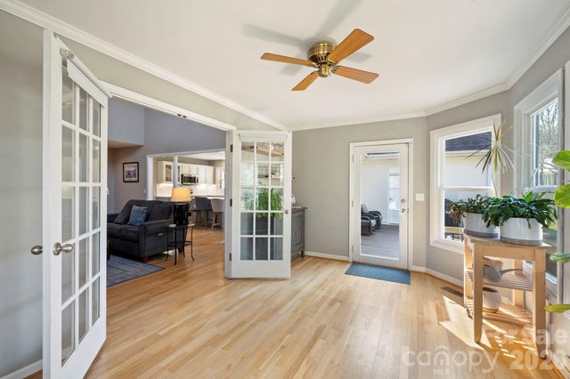 3505 4th Street Boulevard NW, Hickory, NC 28601