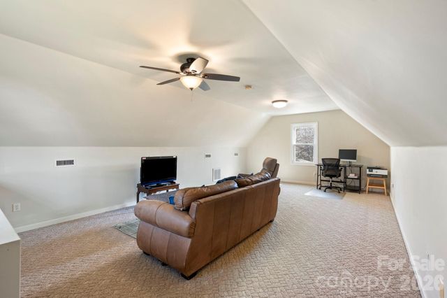 3505 4th Street Boulevard NW, Hickory, NC 28601