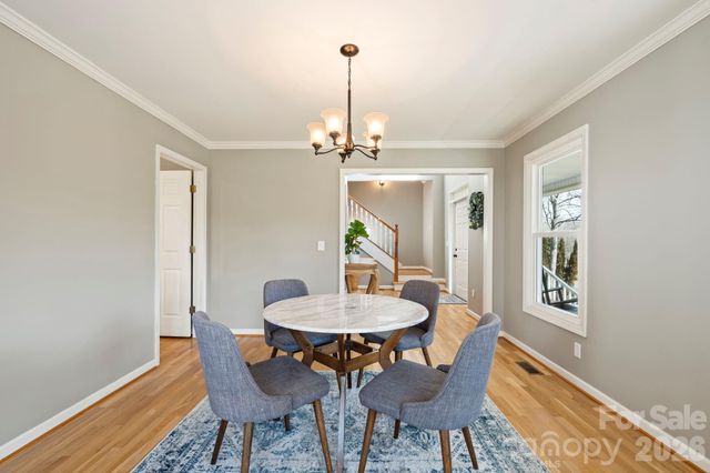 3505 4th Street Boulevard NW, Hickory, NC 28601