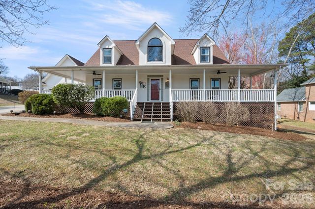 3505 4th Street Boulevard NW, Hickory, NC 28601