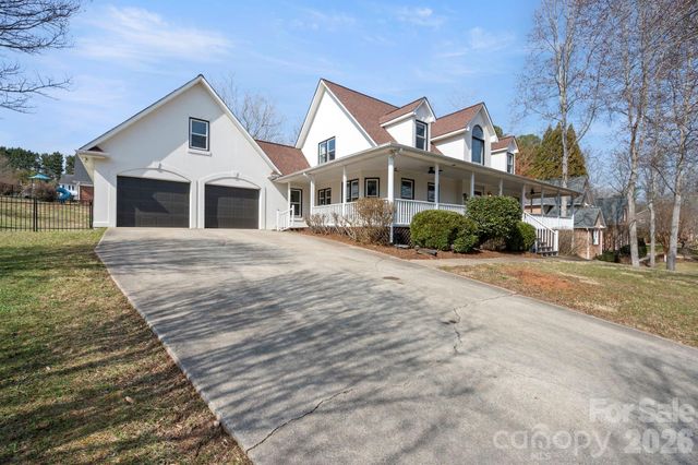 3505 4th Street Boulevard NW, Hickory, NC 28601