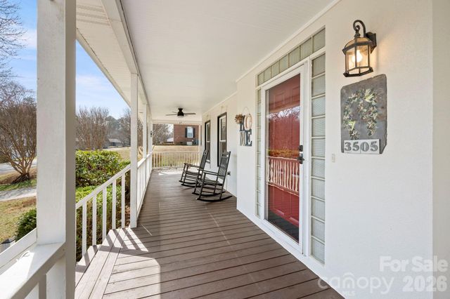 3505 4th Street Boulevard NW, Hickory, NC 28601