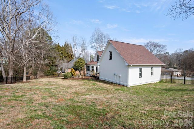 3505 4th Street Boulevard NW, Hickory, NC 28601